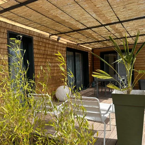 Chalet bois nature et confort, hôtel à Banassac