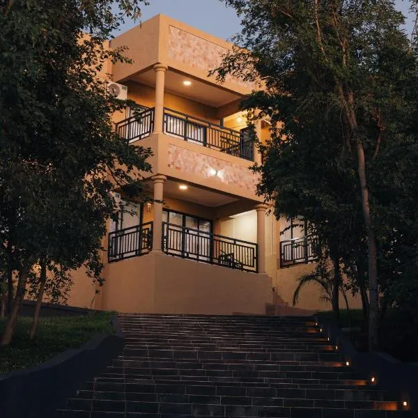 The KWASU Apartments, מלון בChipata