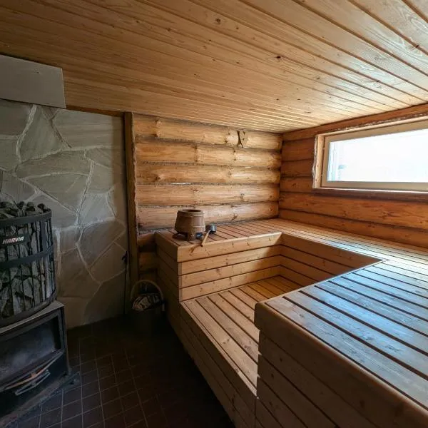 Tilava huone rannan lähellä, ξενοδοχείο σε Rauma