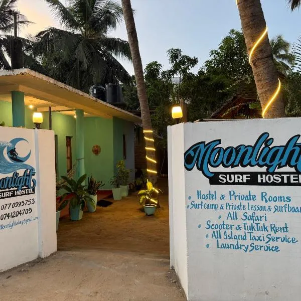 Moonlight surf hostel, hotel u gradu Arugam Bej