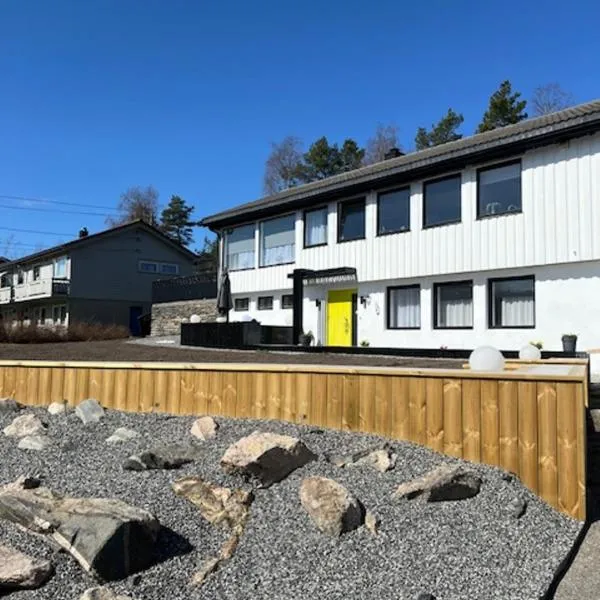 Vatnestrøm, hotel in Iveland