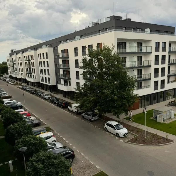 Apartament Lux Nowe Ogrody 2 Poznań 24 H Lotnisko Airport, hotel in Poznań