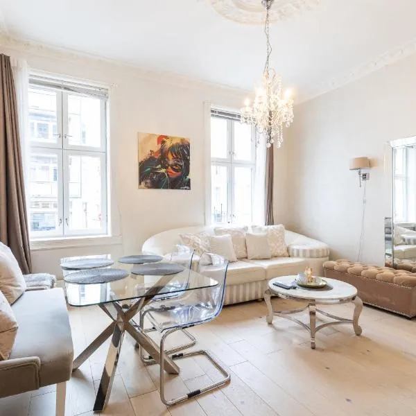 Royal Neighbourhood Elegant Flat In Central Oslo, хотел в Осло