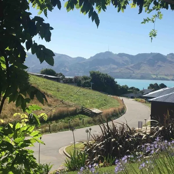 Luxury Diamond Harbour Retreat with Ocean Views, hotel v destinaci Diamond Harbour