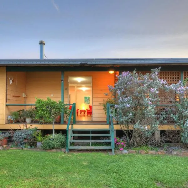 Village Stays Bungalow and Apartment, hotel en Ulmarra