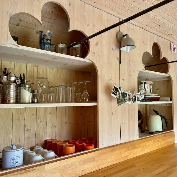 Glamping - stylová maringotka v srdci Ladova kraje, poblíž hlavního města Prahy、Stříbrná Skaliceのホテル