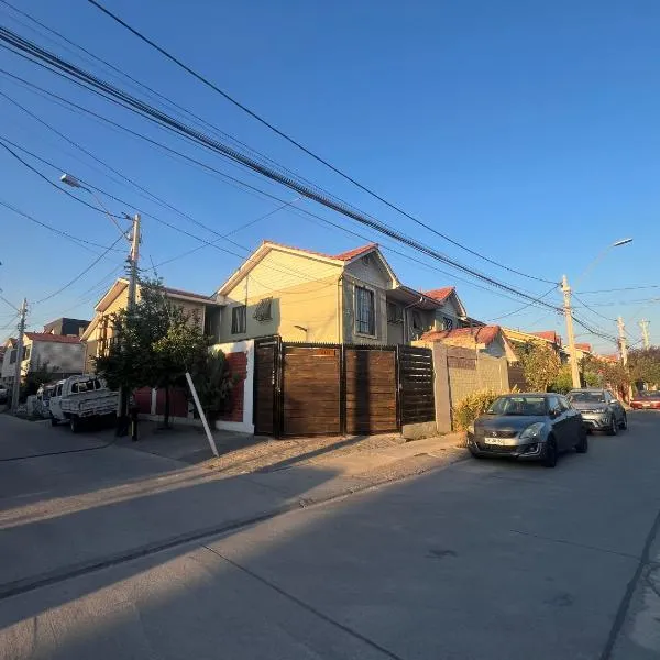 Hostel Tu Espacio RE - Casa cerca del Aeropuerto, hôtel à Santiago