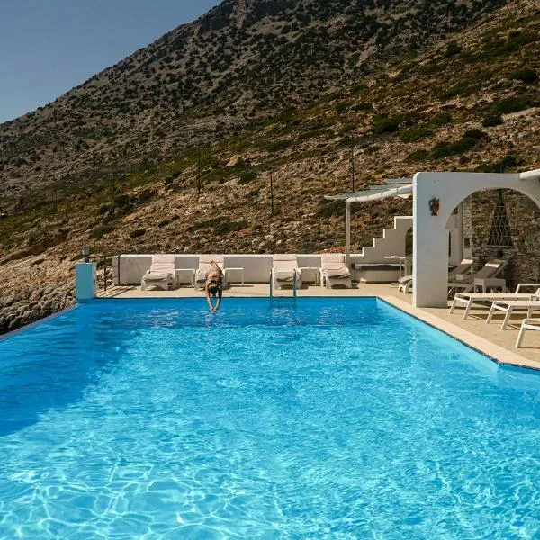 Rocks and Waves Sifnos, hotel in Kamarai