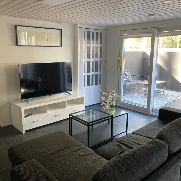 Spacious luxury home, hotel in Hämeenlinna