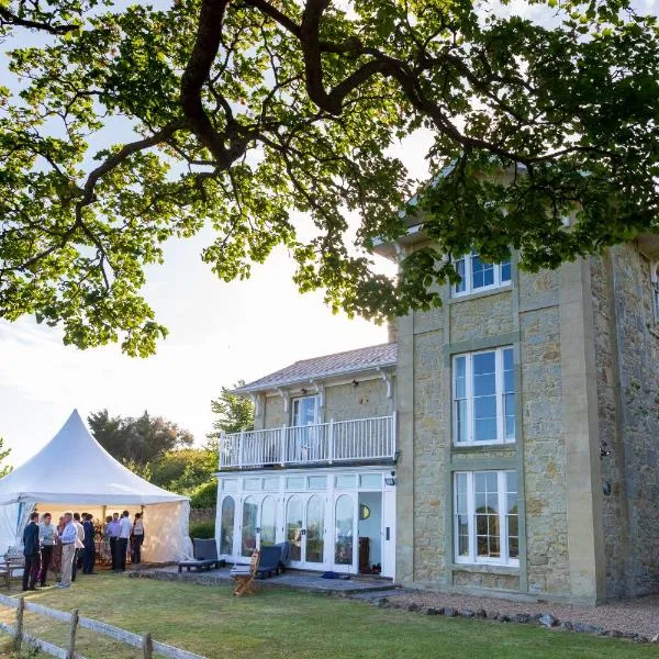 Woodlands, hotel in Ventnor