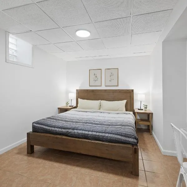 Shadyside, Pittsburgh !A Modern and Bright Private Bedroom with Shared Bathroom โรงแรมในพิตต์สเบิร์ก