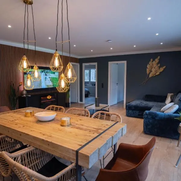 Reigi Holiday Home, Hiiumaa with Nordic HotTub & Sauna, viešbutis mieste Reigi