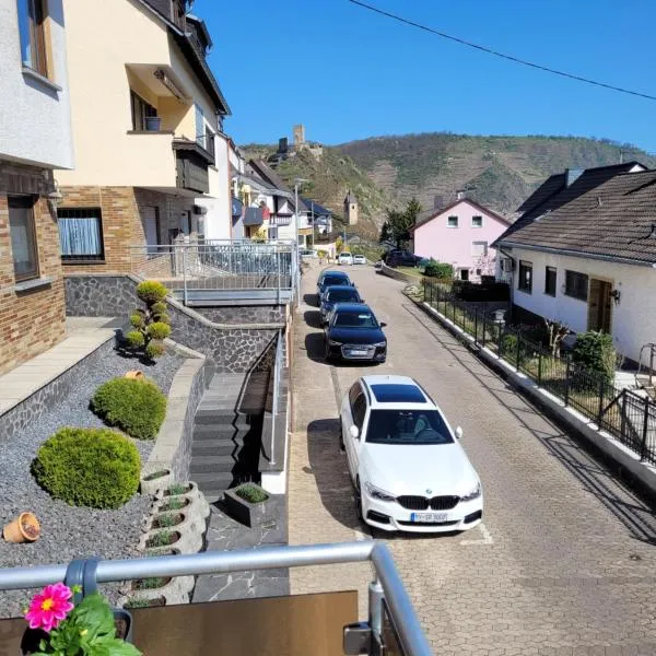 Ferienwohnung Burg- und Moselblick, hotel v destinaci Kobern-Gondorf