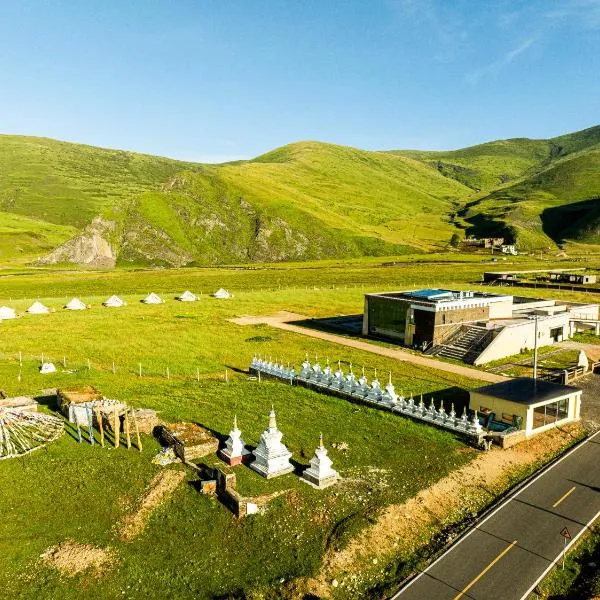 迪诺-云府民宿 塔公店, Hotel in Kangding