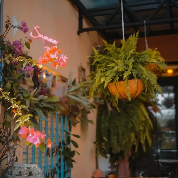 Summer Delight B&B, hotel in Nanwan