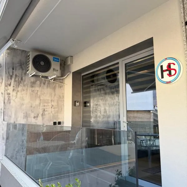 Afoi Hasalla Apartments 2, hotel v destinaci Nea Fokea