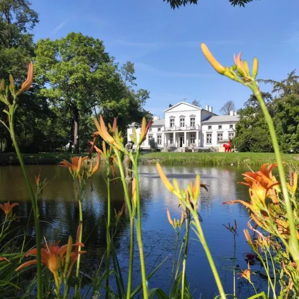 Dwór Podstolice - House of Rosenthal, hotel in Podstolice