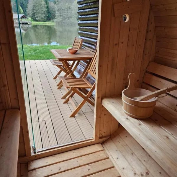 Koča ob ribniku, hotel in Ponikva