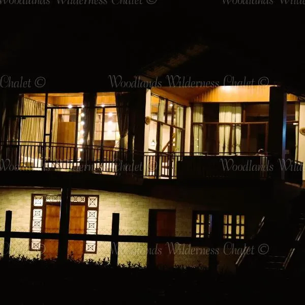 Woodlands Wilderness Chalet, hotel em Mādāri Hāt