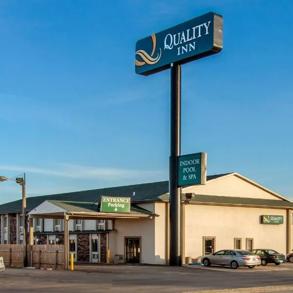 Quality Inn Hays I-70, hotel din Hays