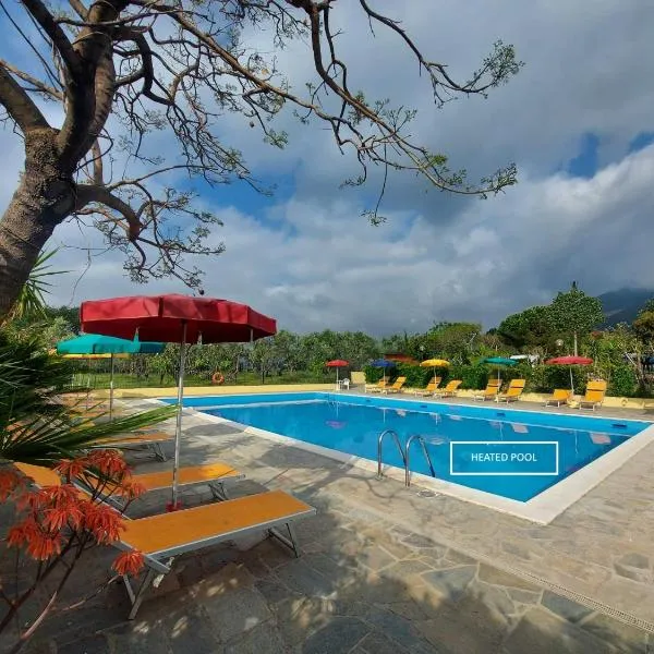 Camping Bella Vista, viešbutis mieste Čerialė
