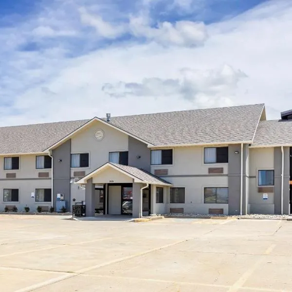 Sleep Inn & Suites Salina I-135, hotel in Salina