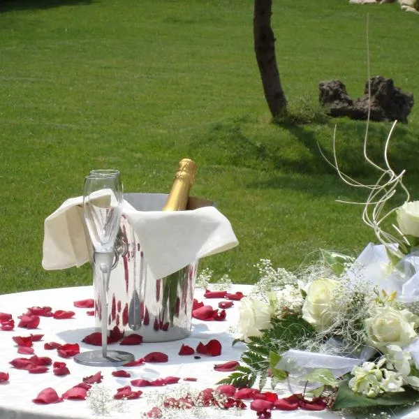 Hotel Le Ginestre, hotel a Roccacasale