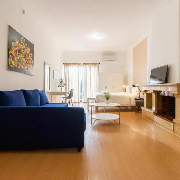 Estúdio T0 Kubata Hill, hotel in Parede