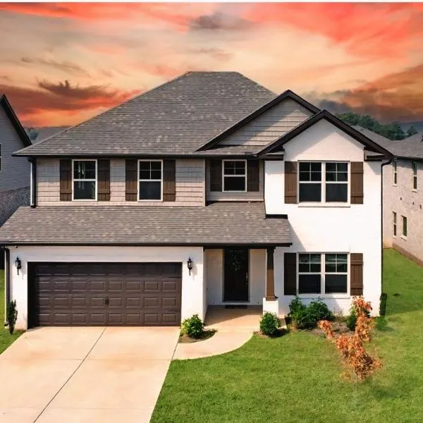 Spacious Modern Retreat Near Downtown EV, hotel in Huntsville