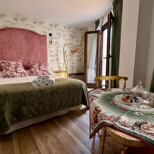 ATENEO CUENCA Suites con cocina en el casco histórico, отель в городе Куэнка