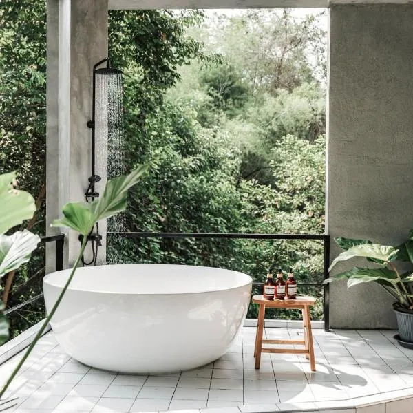 ฟาร์มดั๊กรีสอร์ท Farm Duck Resort, hotel em Ban Thong Pha Phum