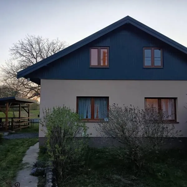 Chata na hradzi, hotel in Lekárovce