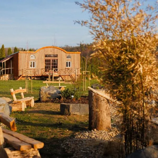 Orlí hnízdo pod Sedlem, hotel en Úštěk