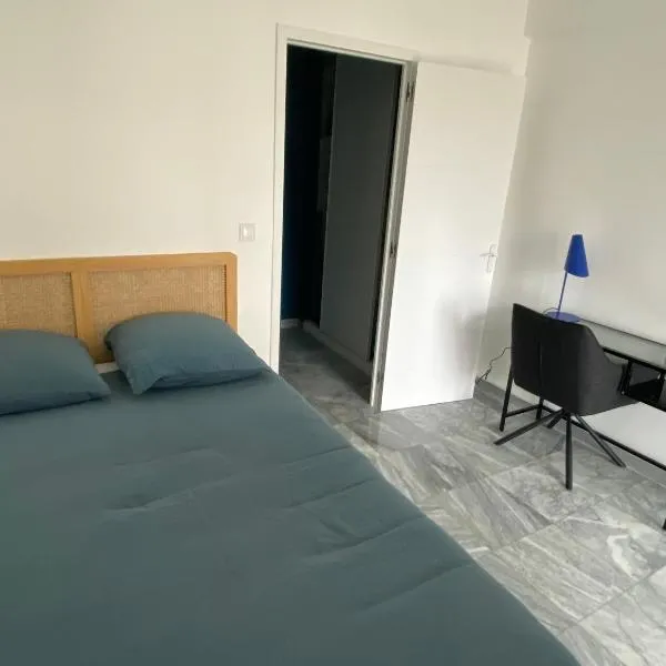L'Astrolabe - Studio - refurbished - seaside, hotel in Cannes