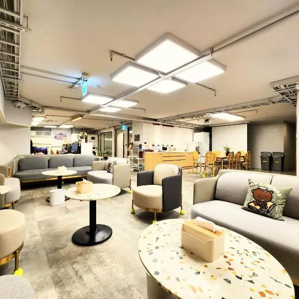 Just Live Hostel, hotel i Taipei