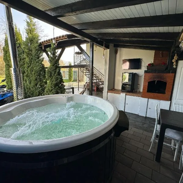 Cabana Diana، فندق في أفريغ