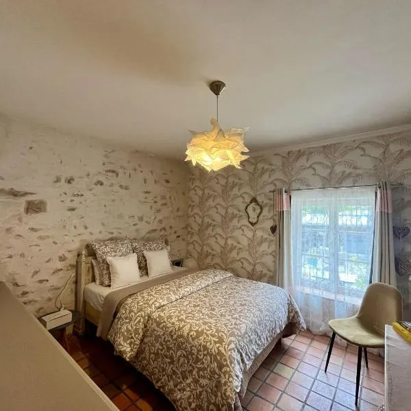 Suite dans longère, hotel in Torfou