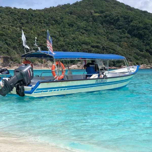 Marina's Redang Boat, hótel í Kampong Telok Dalam