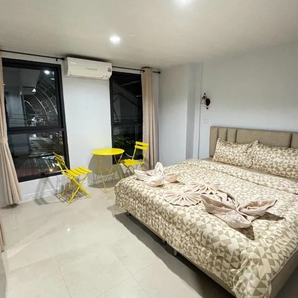 Miley Guesthouse, hotel in Phi Phi Don