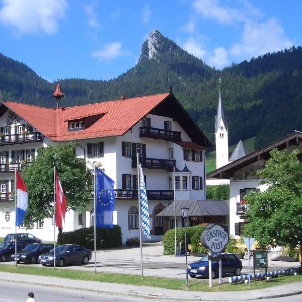 Hotel zur Post, hotel v destinaci Kreuth