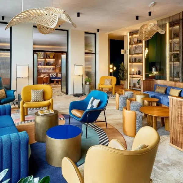Courtyard by Marriott Lyon Eurexpo Stadium, hotel in Genas