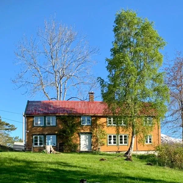 Draget gård, hotel in Molde