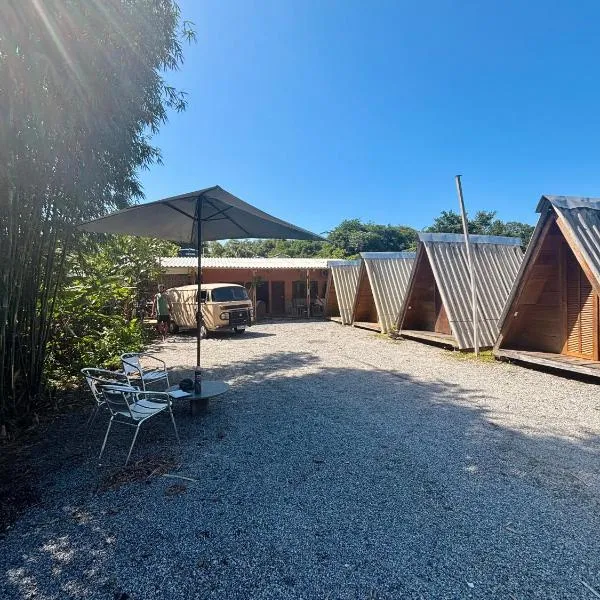 Hostel São Lourenço, hotel v destinaci Bertioga