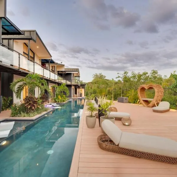 The Bungalows #10 - Boutique Hotel in Flamingo Beach - Top Level Studio, hotel Playa Flamingóban