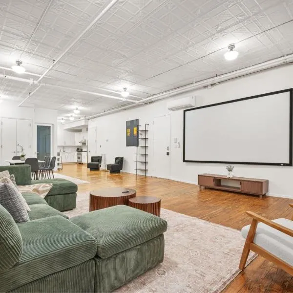 Massive SoHo Loft 4 Bedrooms 2 Bath 7 Beds，位于纽约的酒店