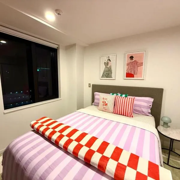 2Bedrooms,SkyTower next 20 m, FREE parking, Air con, hotel in Auckland