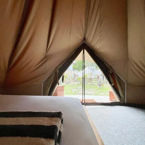 Ubuntu Glamping - Adult Campers Only, hotel in Gili Trawangan