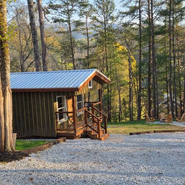 Lazy T Cabins - Grand Teton, hotel en Robbinsville