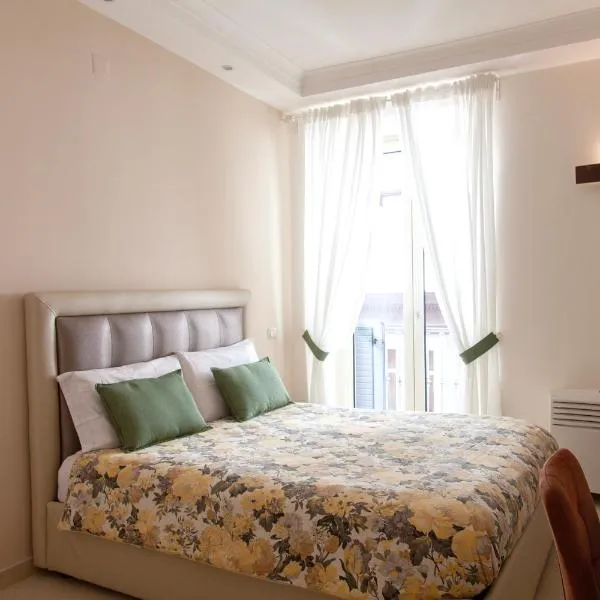 Opera 5，拿坡里的飯店