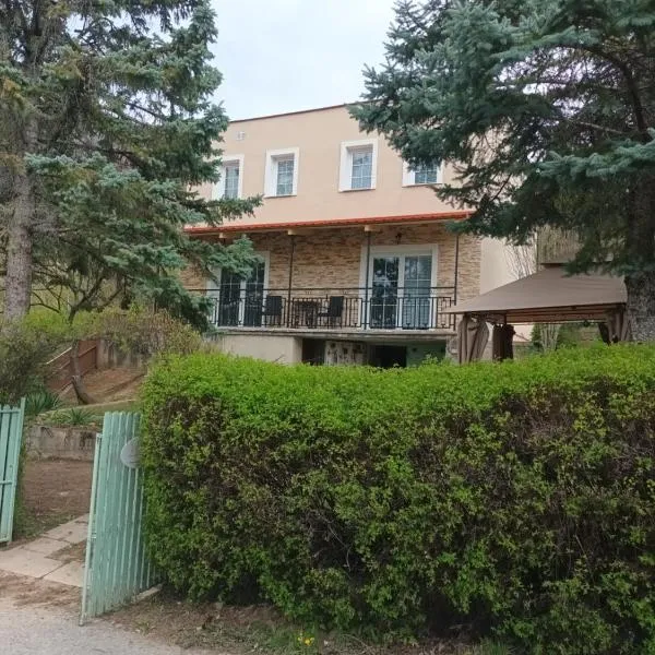 Villa Evetes, hotel v destinaci Jablonov nad Turnou